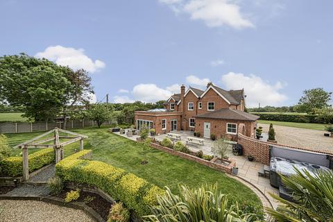 5 bedroom detached house for sale - Framingham Earl Road, Yelverton, Norwich