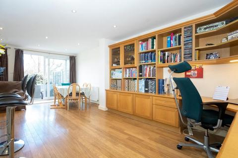 42 Middleton Drive, Pinner, HA5 2PG