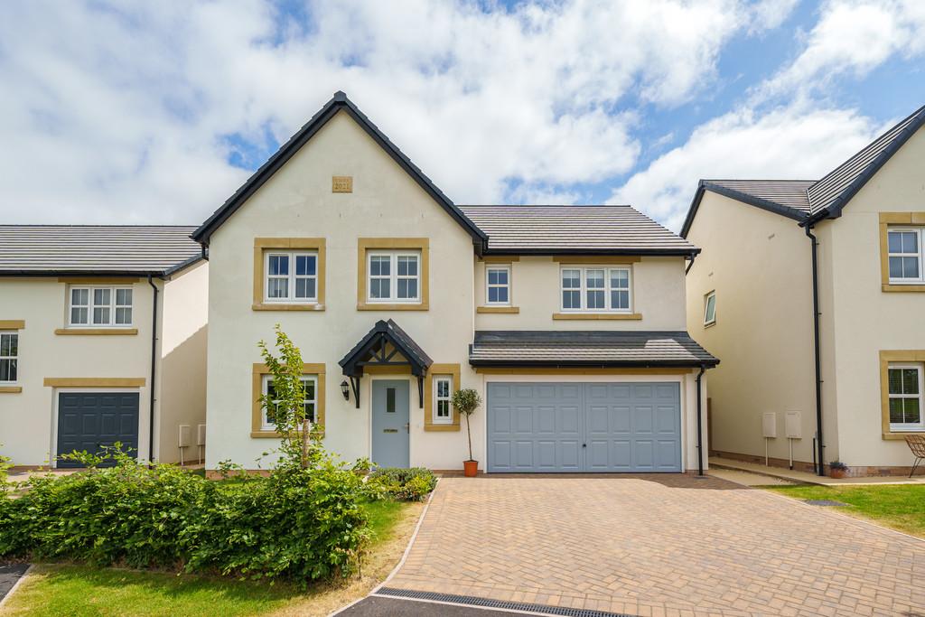 2 Wakefield Drive, Endmoor, Kendal, Cumbria LA8 0BF 5 bed detached