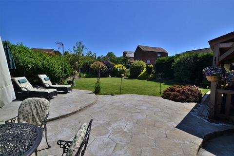 19 Belton Grove, Grantham, NG31 9HH