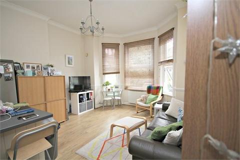 1 bedroom flat to rent, Walm Lane, Willesden Green