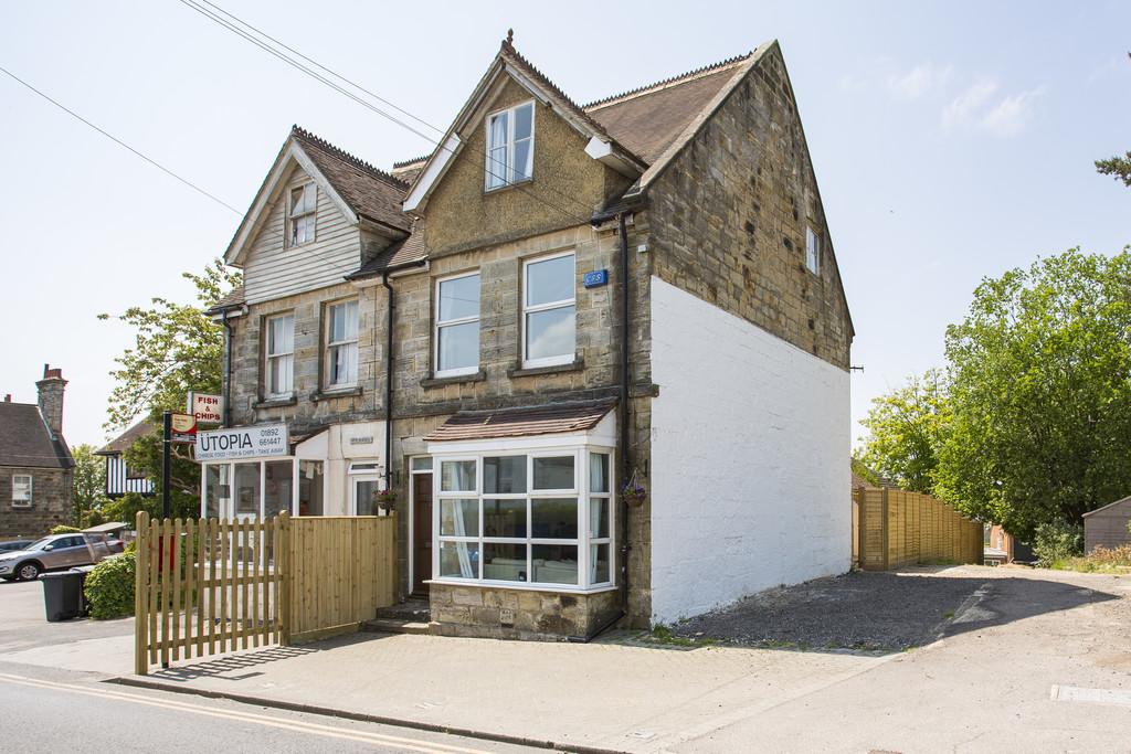 Whitehill Road, Crowborough 4 bed semidetached house £450,000