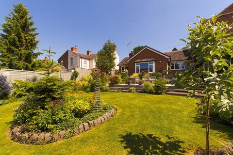 2 bedroom detached bungalow for sale, Stanton Road, Stapenhill