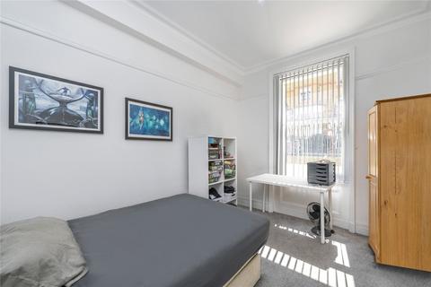 2 bedroom flat for sale, Ridgmount Gardens, London