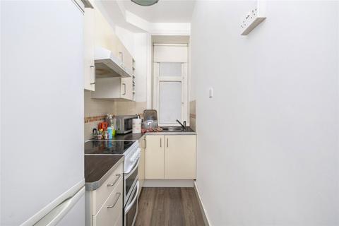 2 bedroom flat for sale, Ridgmount Gardens, London