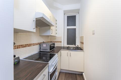 2 bedroom flat for sale, Ridgmount Gardens, London