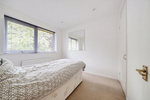 3 Betula Close, Kenley, CR8 5ET