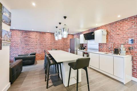 2 bedroom flat for sale - Aragon Court, Kennington, London, SE11