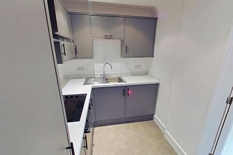3 bedroom flat to rent, Gorgie Road, Edinburgh, EH11