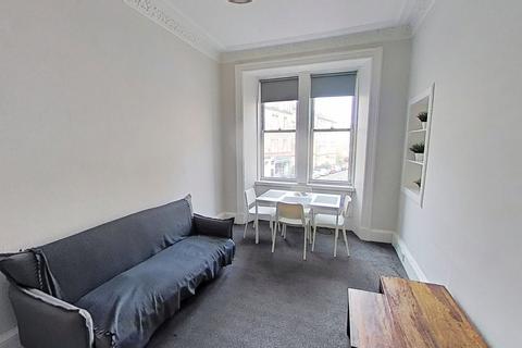 3 bedroom flat to rent, Gorgie Road, Edinburgh, EH11
