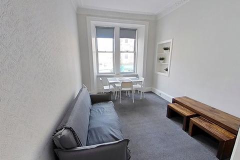 3 bedroom flat to rent, Gorgie Road, Edinburgh, EH11