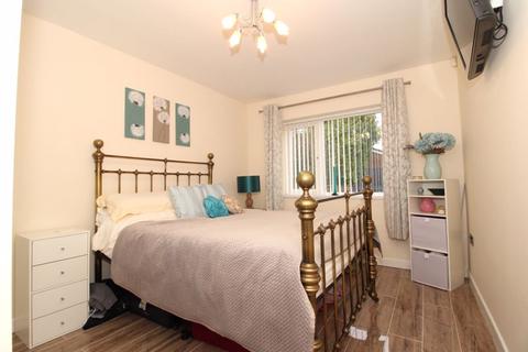 23 Harpur Close, Walsall, WS4 2DR