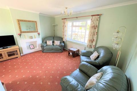 2 bedroom ground floor flat for sale, Parsonage Road, Cranleigh