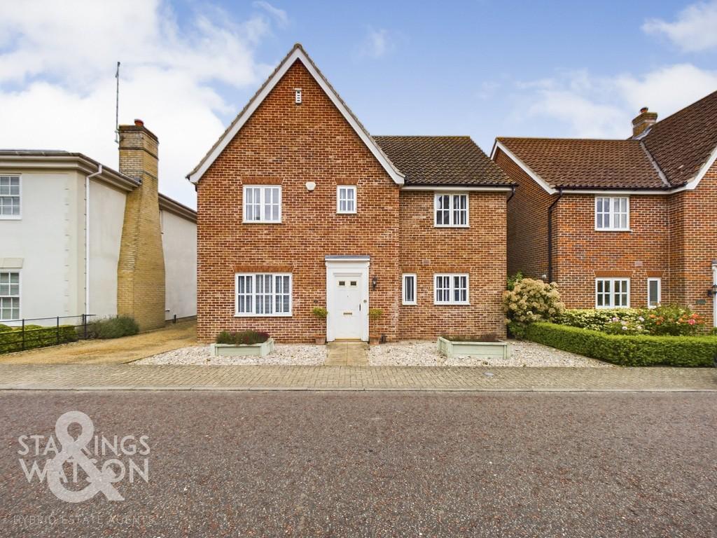 Doune Way, Harleston 4 bed detached house for sale £440,000