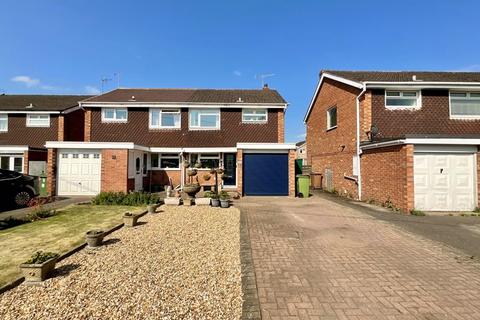 3 bedroom semi-detached house for sale - Tilling Drive, Stone