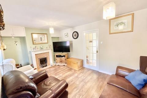 3 bedroom semi-detached house for sale - Tilling Drive, Stone