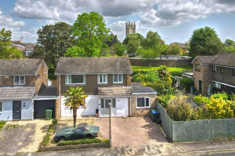 Pittsfield, Cricklade, Wiltshire 5 bed detached house for sale £425,000