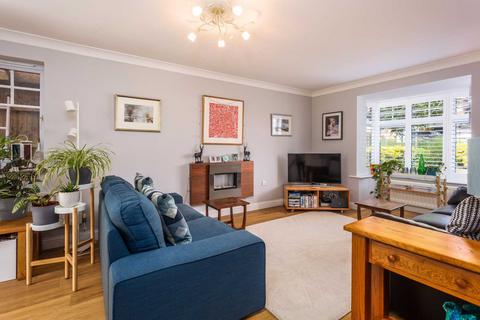 22 Tymawr, Caversham, Reading, RG4 7XR
