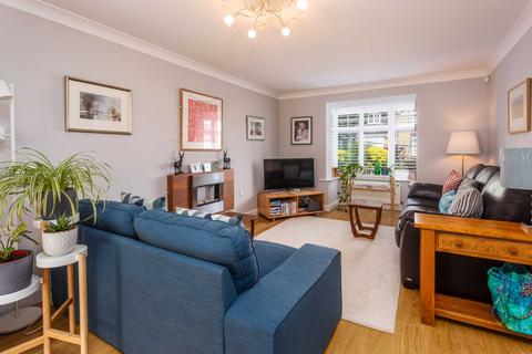 22 Tymawr, Caversham, Reading, RG4 7XR