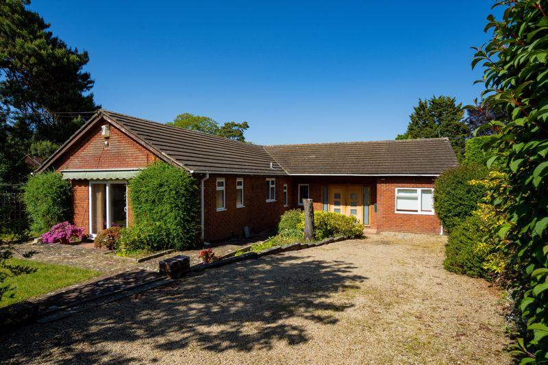 Cumnor Rise Road, Oxford 4 bed bungalow £799,950
