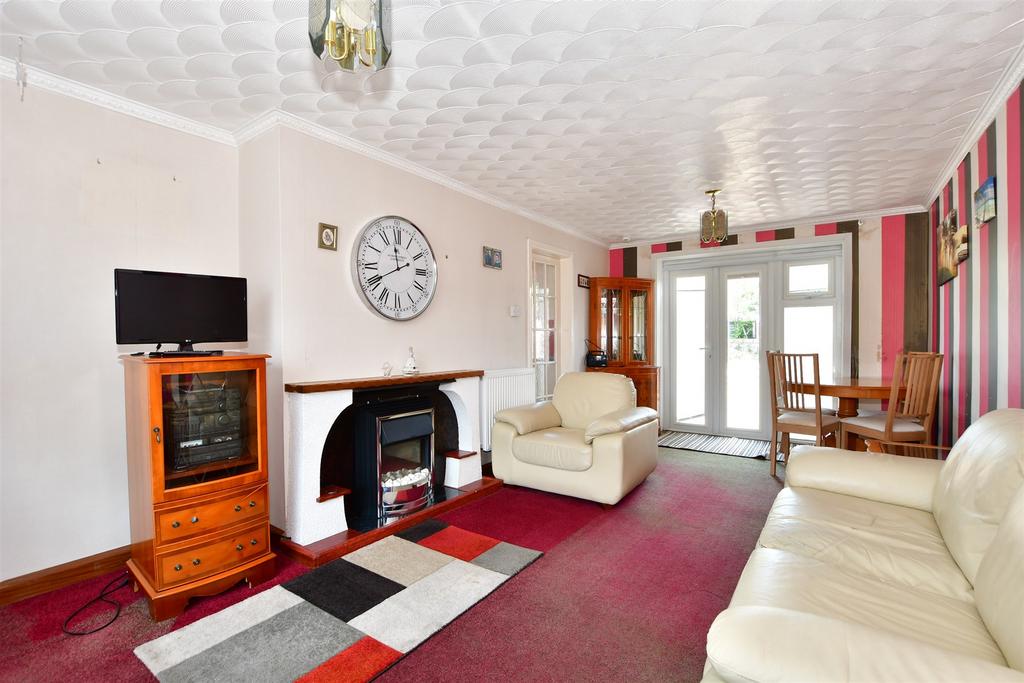 Barncroft Way, Havant, Hampshire 3 bed terraced house £200,000