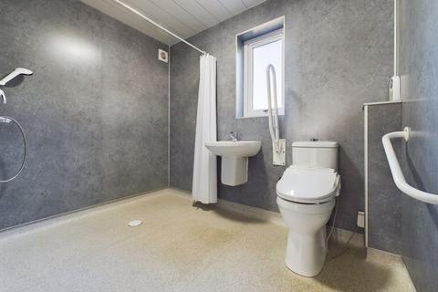8 Arnum Place, Carluke, ML8 4EE