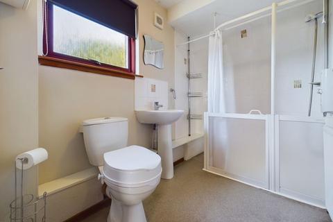 8 Arnum Place, Carluke, ML8 4EE