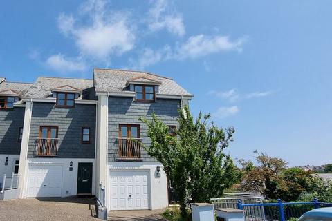 10, Flints Court Berkeley Hill, Falmouth, TR11 2ED