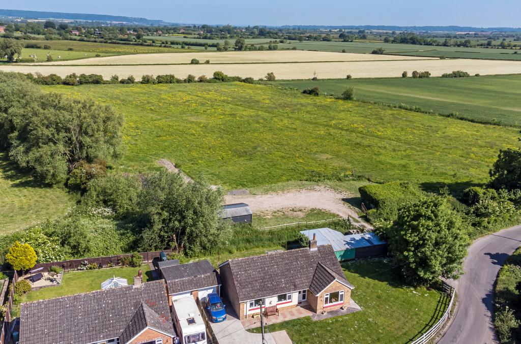 Moorland, Bridgwater, Somerset, TA7 3 bed bungalow for sale £550,000
