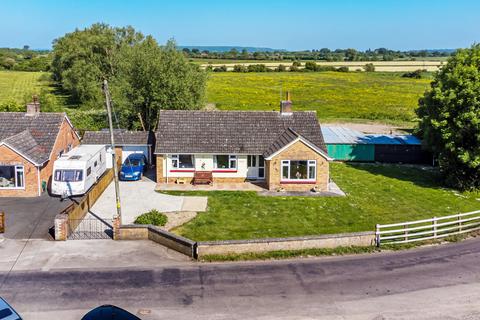 3 bedroom bungalow for sale, Moorland, Bridgwater, Somerset, TA7