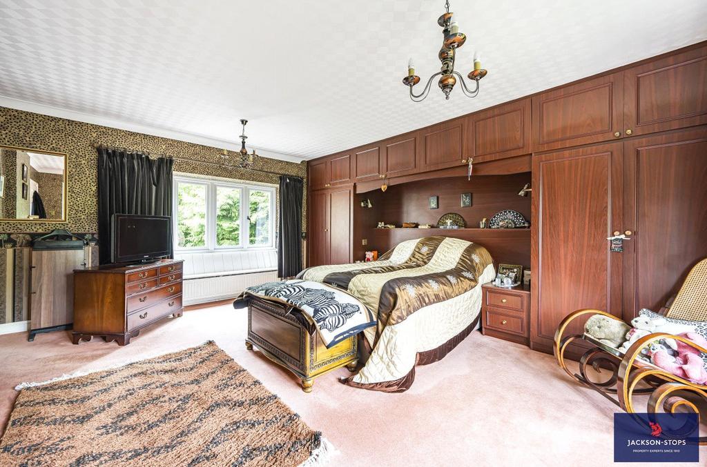 Main Bedroom
