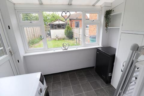 152 Chesford Road, Luton, LU2 8DS