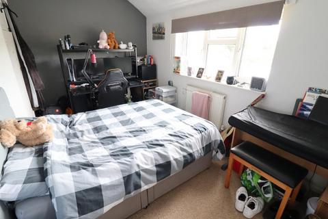 152 Chesford Road, Luton, LU2 8DS
