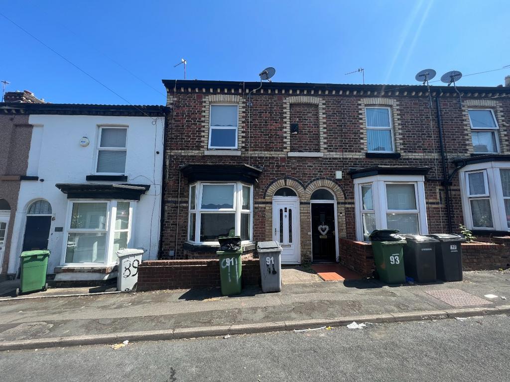 Rodney Street, Birkenhead 3 bed terraced house £650 pcm (£150 pw)
