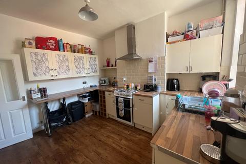 3 bedroom terraced house to rent, Rodney Street, Birkenhead