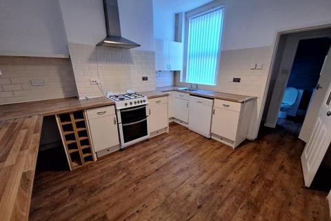 3 bedroom terraced house to rent, Rodney Street, Birkenhead