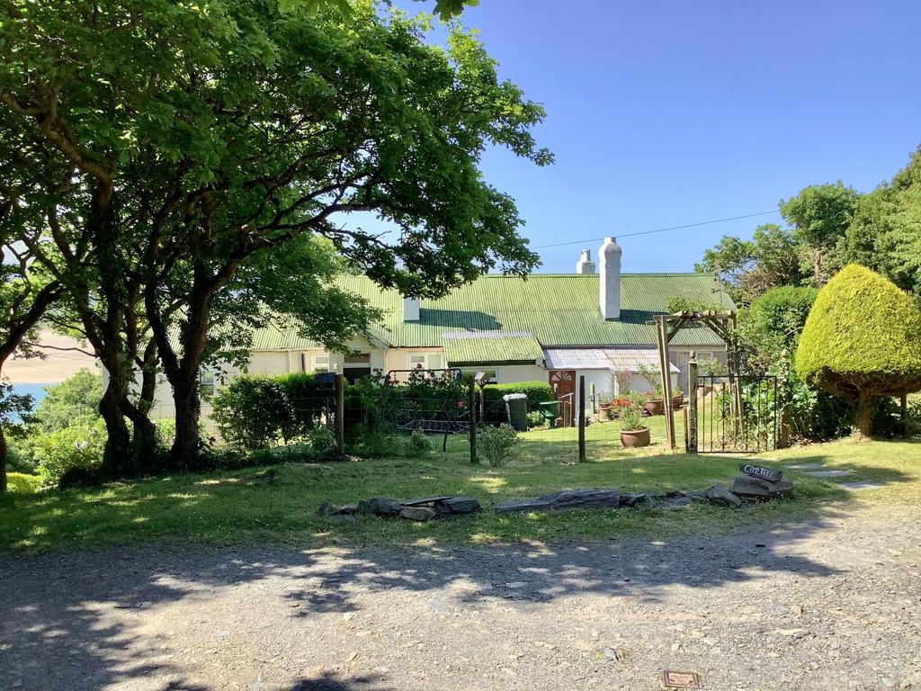 Cartref Bach, Panorama Road, Barmouth, LL42 1DQ 4 bed bungalow for sale