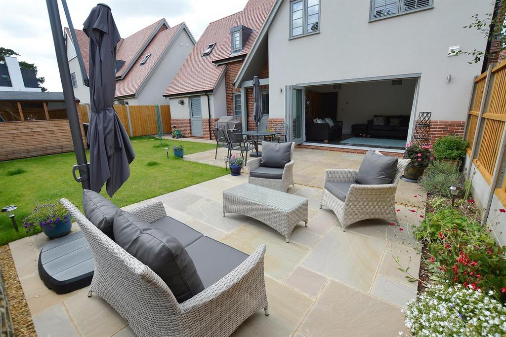 Hooks Hill Road, Sheringham 4 bed detached house for sale £600,000