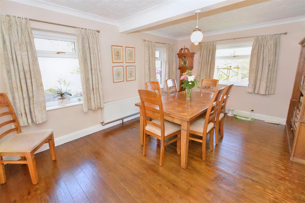 Norwich Road, Roughton 4 bed detached bungalow for sale £585,000