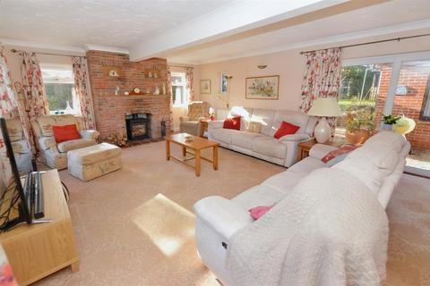 4 bedroom detached bungalow for sale, Norwich Road, Roughton