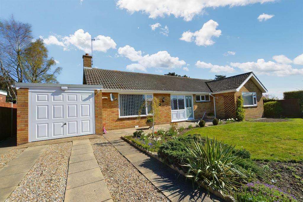 Abbey Close, Sheringham 2 bed detached house for sale £525,000
