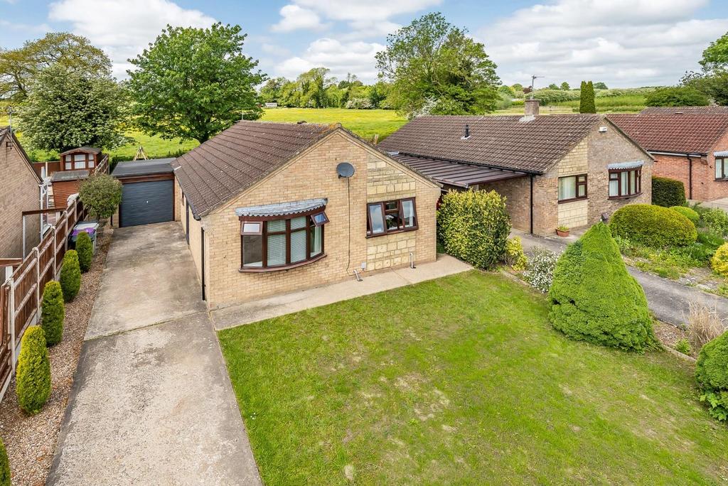 Mark Avenue, Horncastle 3 bed detached bungalow £250,000