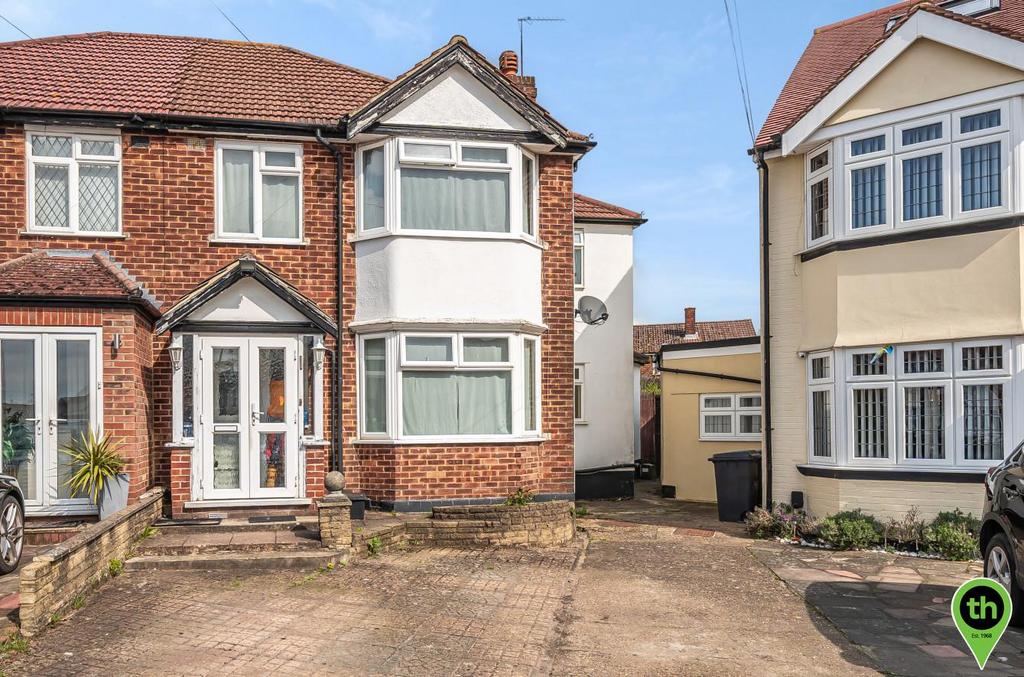 Aldridge Avenue, Edgware 4 bed semidetached house for sale £750,000