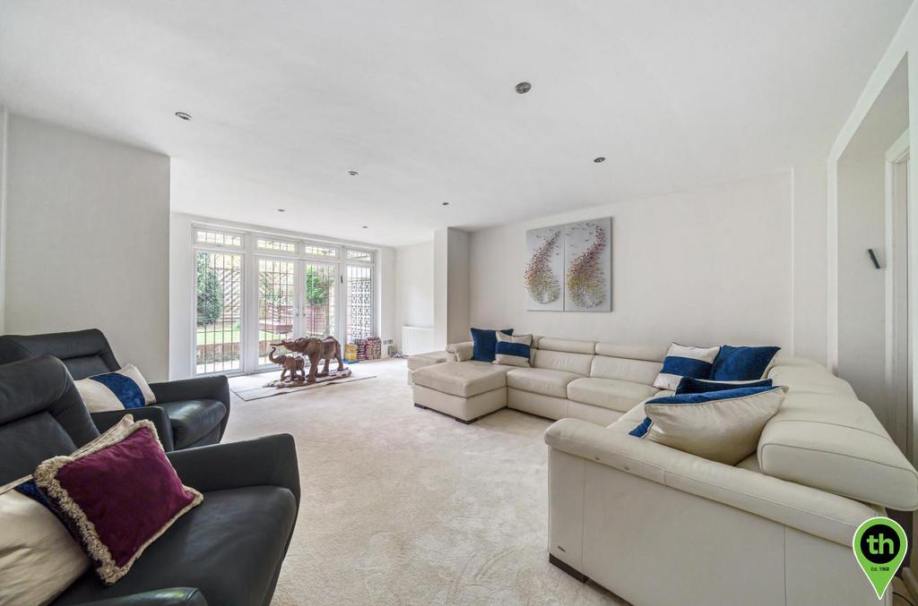 Harrowes Meade, Edgware 5 bed detached house for sale £1,300,000
