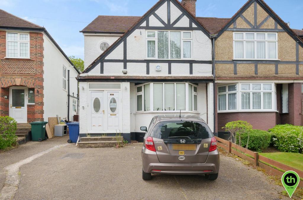 Windsor Avenue, Edgware 5 bed semidetached house for sale £850,000