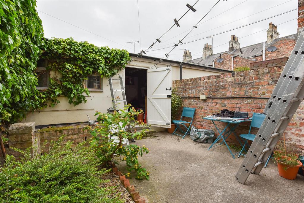 Courtyard Garden