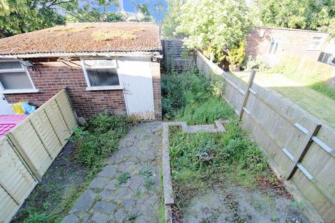 22 Valley Road, Erith, DA8 1BT