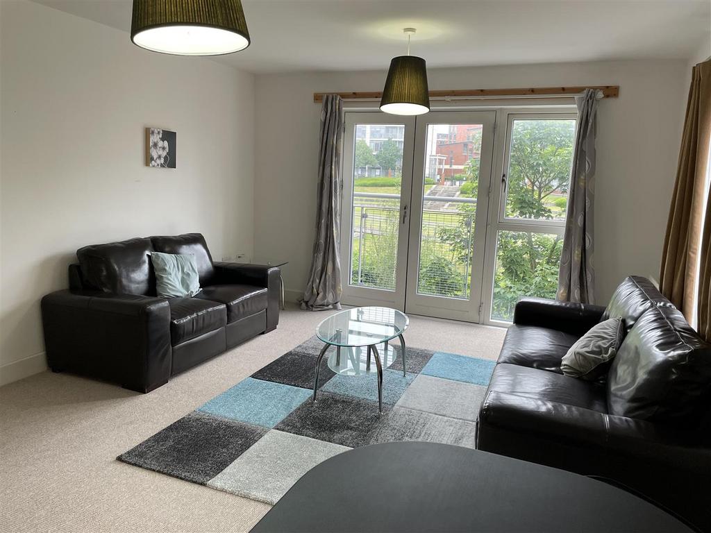 42 Alfred Knight Way, Park Central, Birmingham 2 bed flat £1,200 pcm