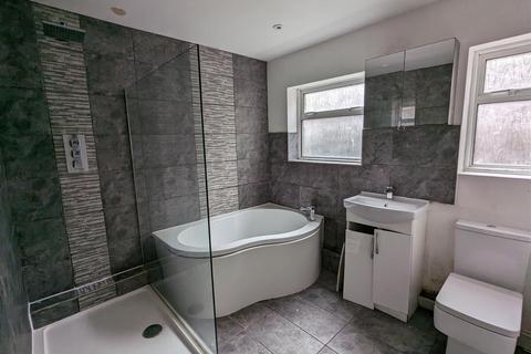 1 Chamberlain Road, Chatham, ME4 5HT