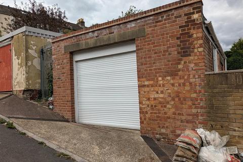 1 Chamberlain Road, Chatham, ME4 5HT